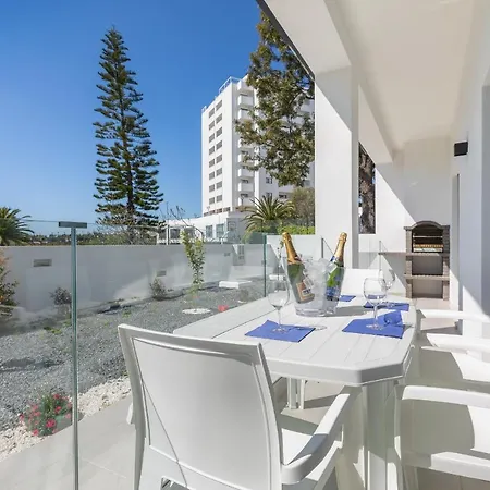 Correeira Luxury Residence T2 J - Albufeira, Pools, Wifi, Bbq, Beach البوفيرا